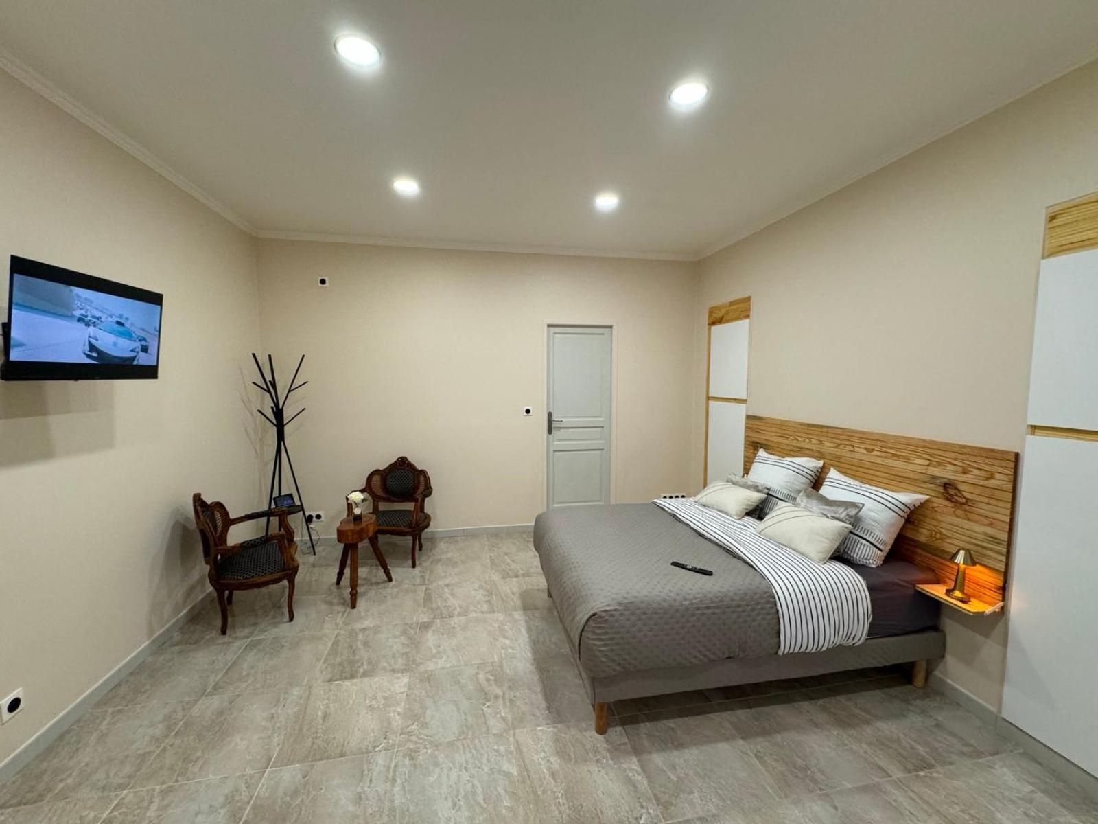 Appartement Luxe 坎佩尔 外观 照片